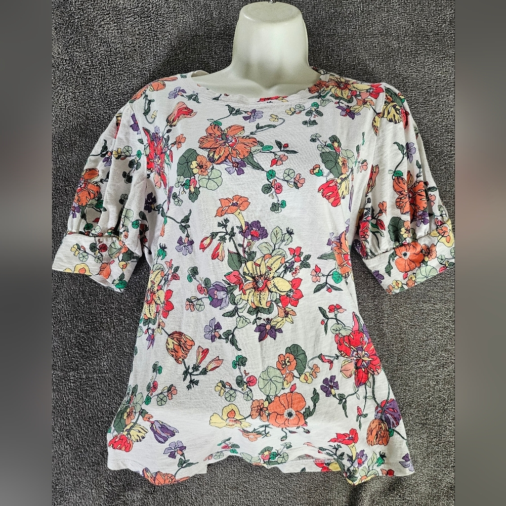 Liz Claiborne top, women's size Large, flowers, floral design. Used